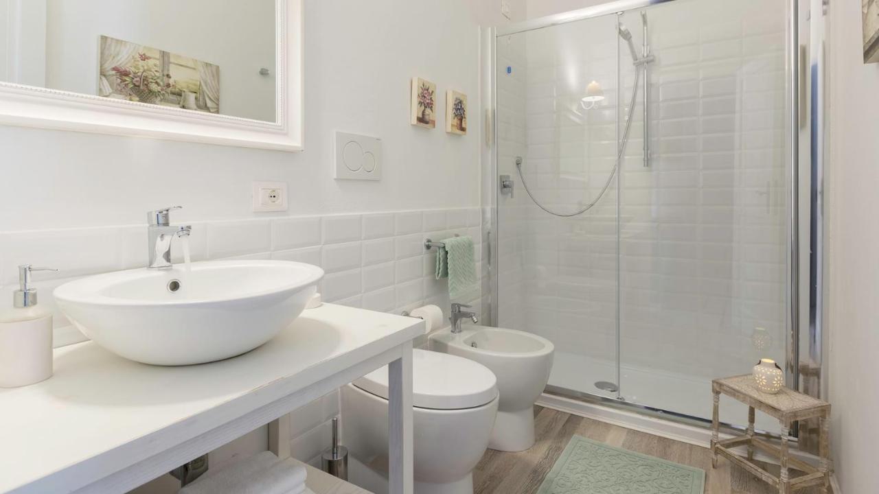 Birkin Apartments Кальярі Екстер'єр фото
