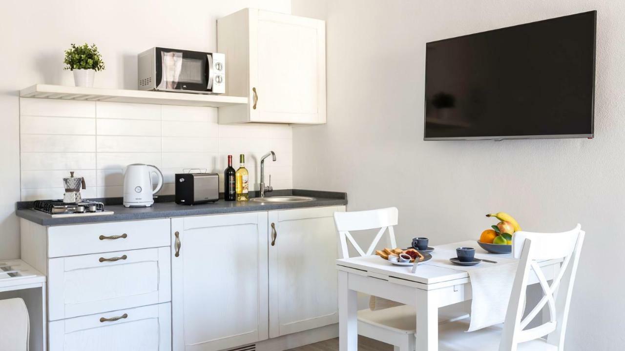 Birkin Apartments Кальярі Екстер'єр фото